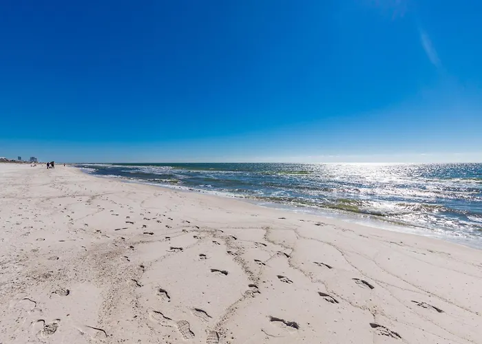 Surf & Racquet 201b Apartment *
