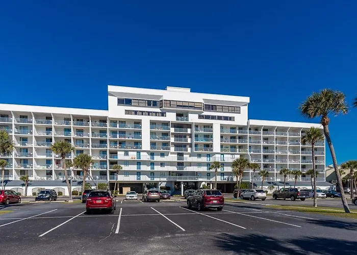 Surf & Racquet 201b Apartment