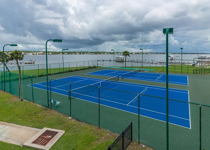 Surf & Racquet 201b Apartment