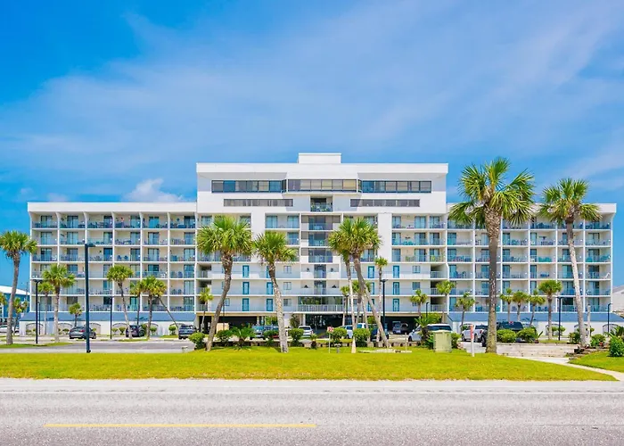 Surf & Racquet 201b Apartment